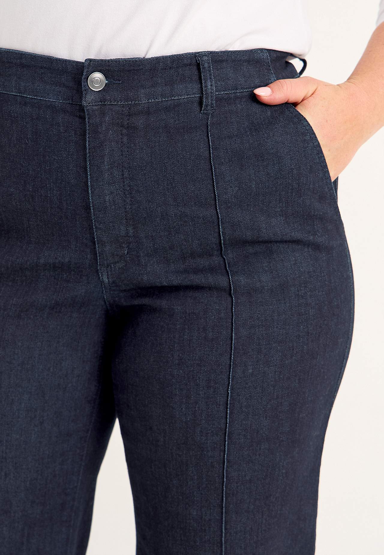 Stretchjeans med sydd press