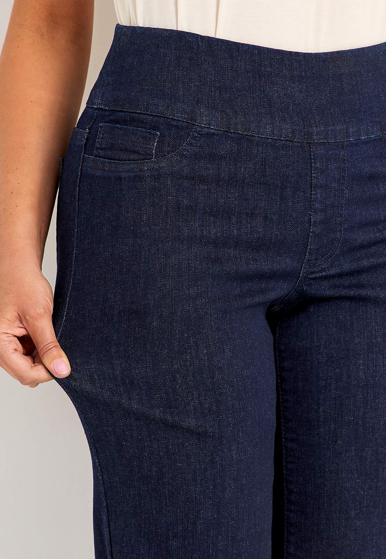 Jeans med høy elastisk midje