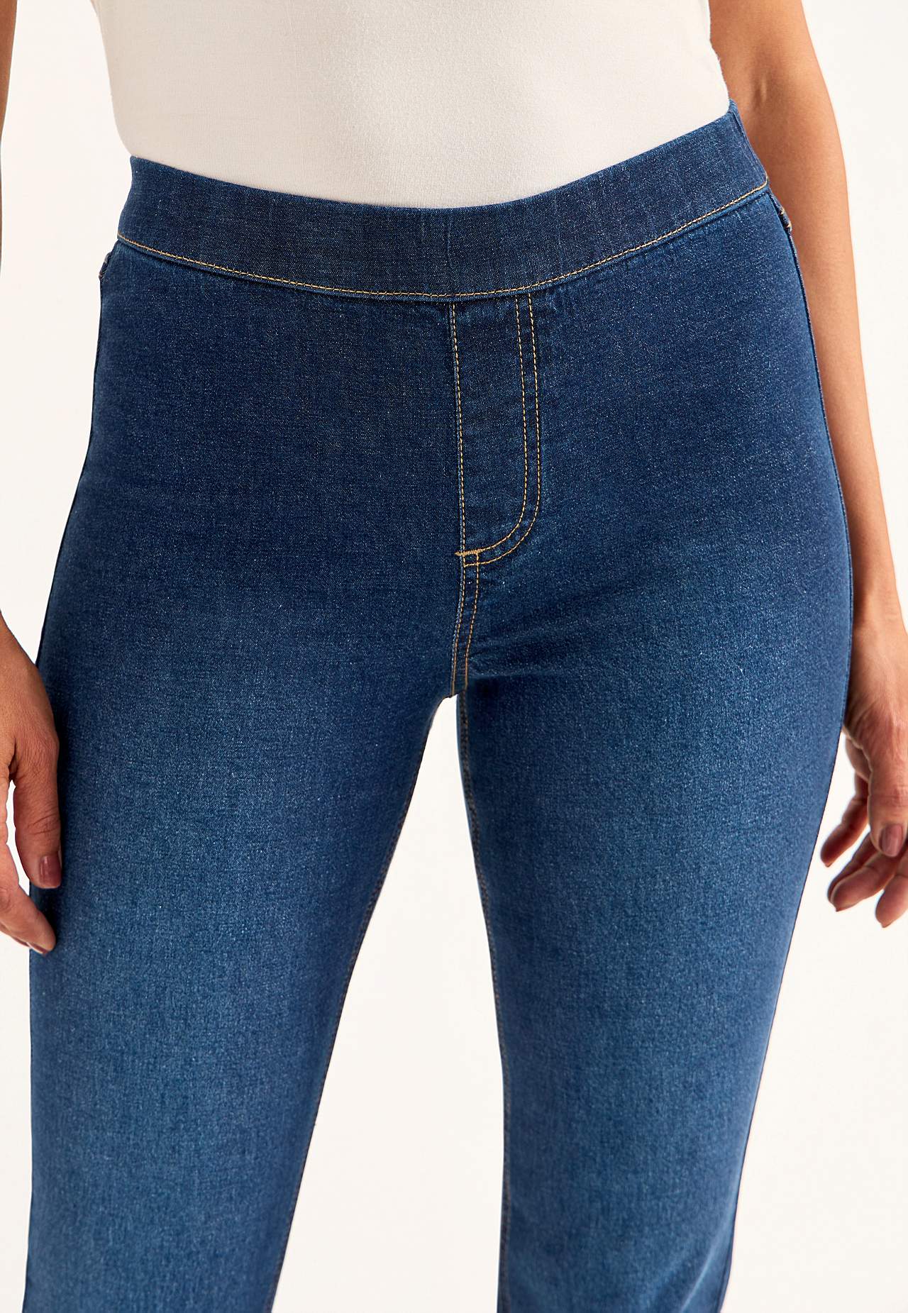 Stretchy jeggings med bootcut