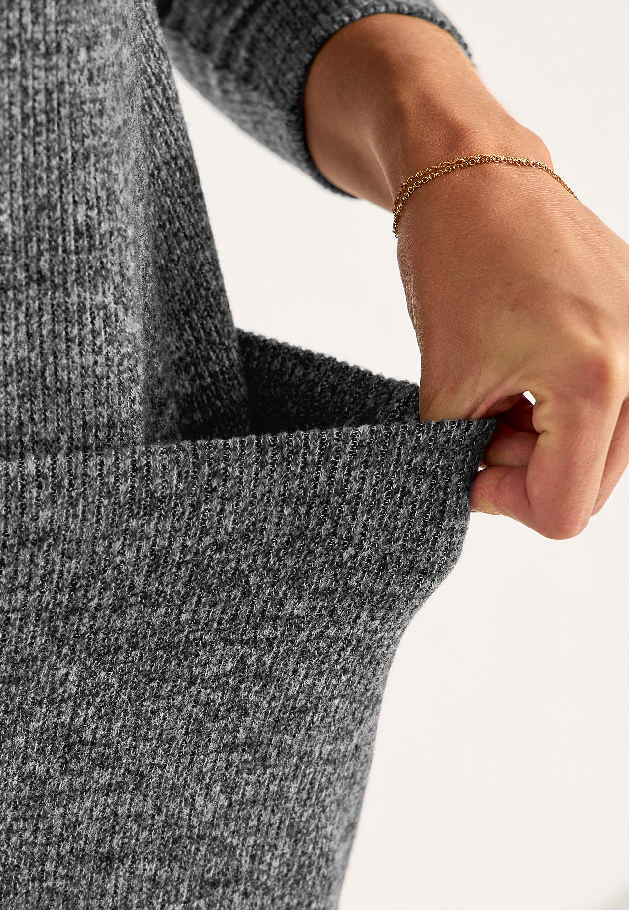 Supermykt skjørt med splitt Beata