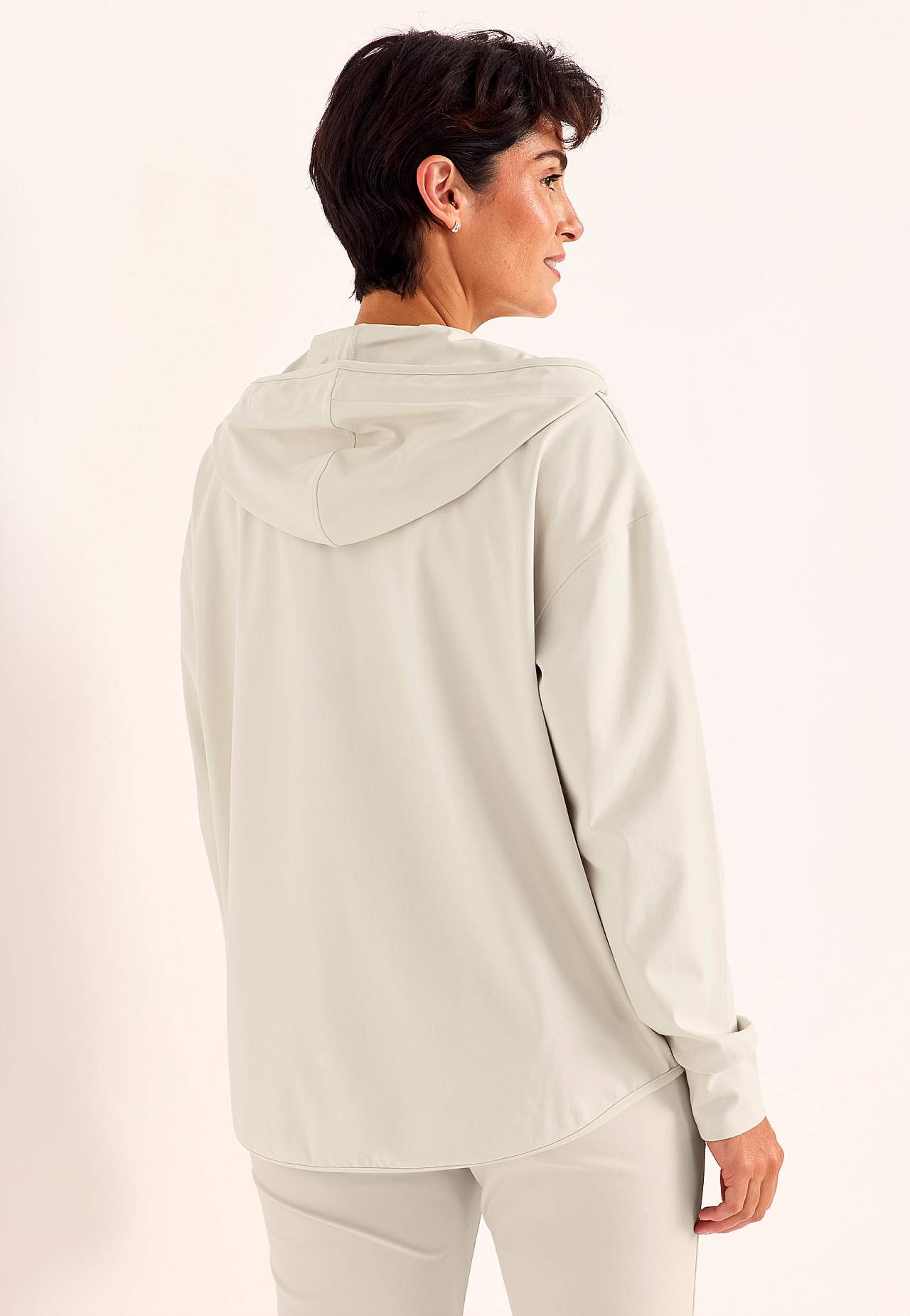 Allsidig jakke med hette Daria