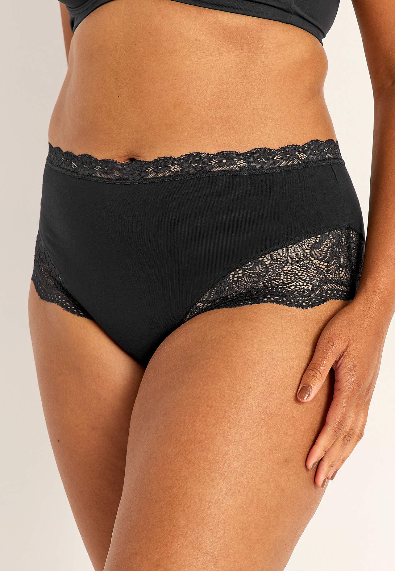 Dametruser i bomull med blondekant 3-pack