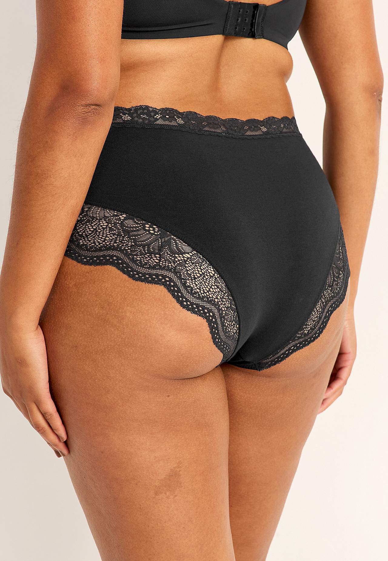 Dametruser i bomull med blondekant 3-pack