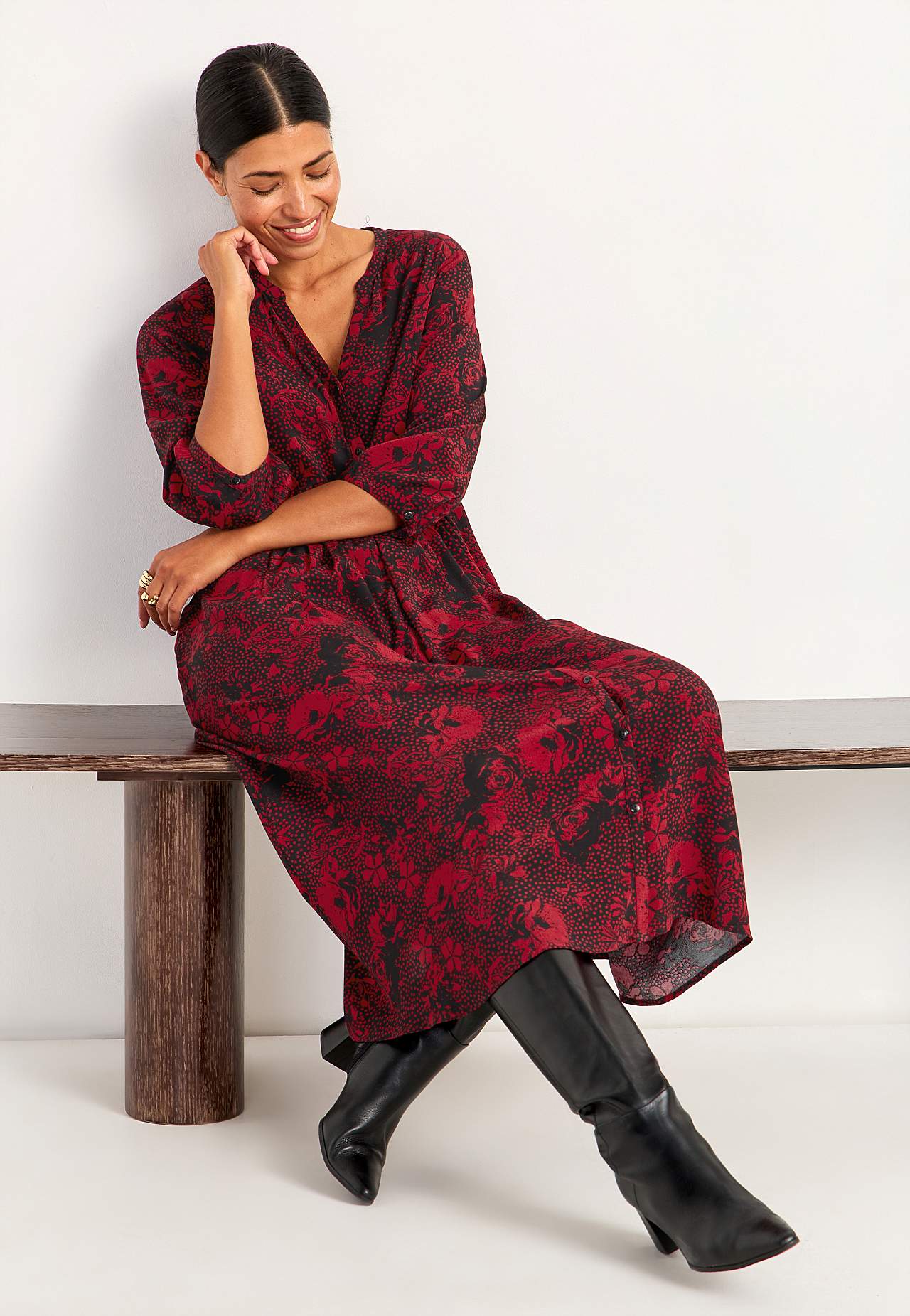 Kjole i viskose med et blomstermønster