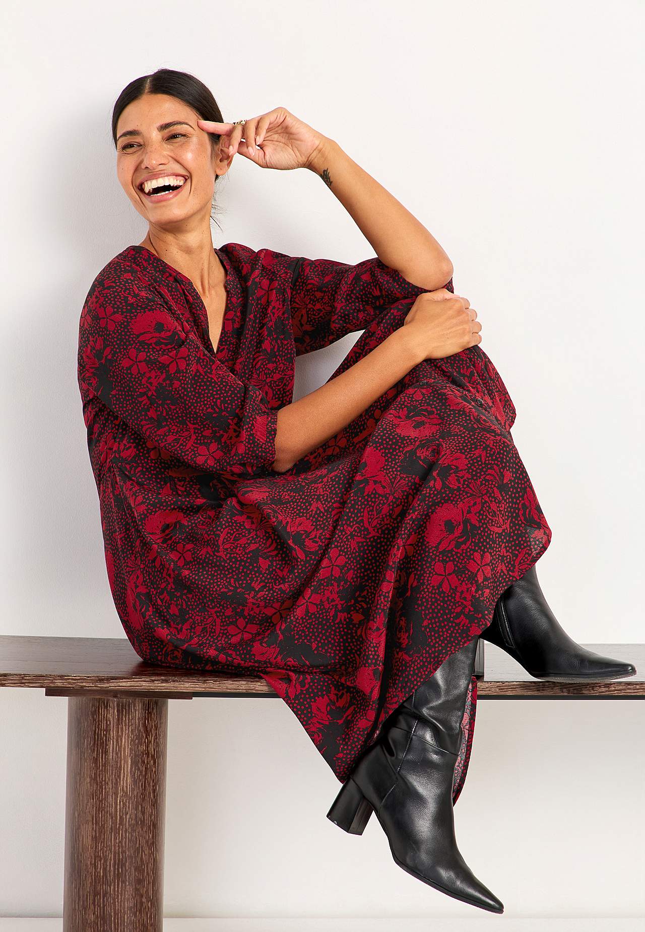 Kjole i viskose med et blomstermønster