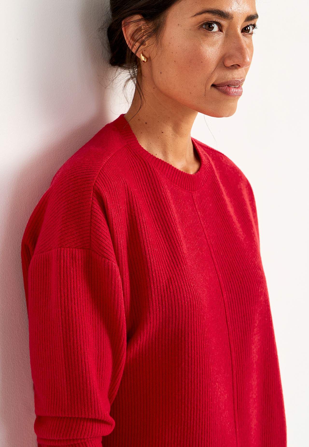 Supermyk genser med dekorativ midtsøm Beata