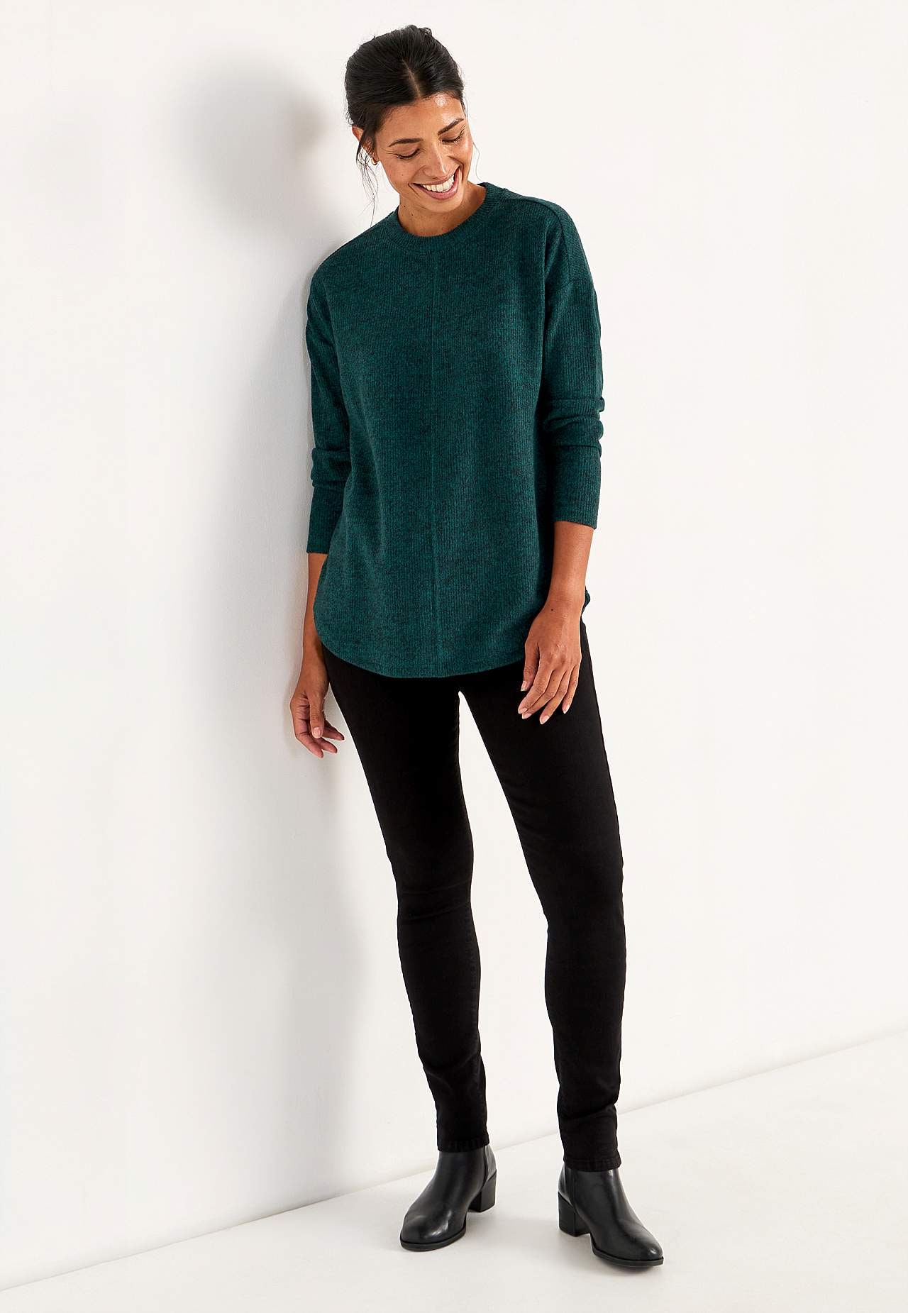 Supermyk genser med dekorativ midtsøm Beata