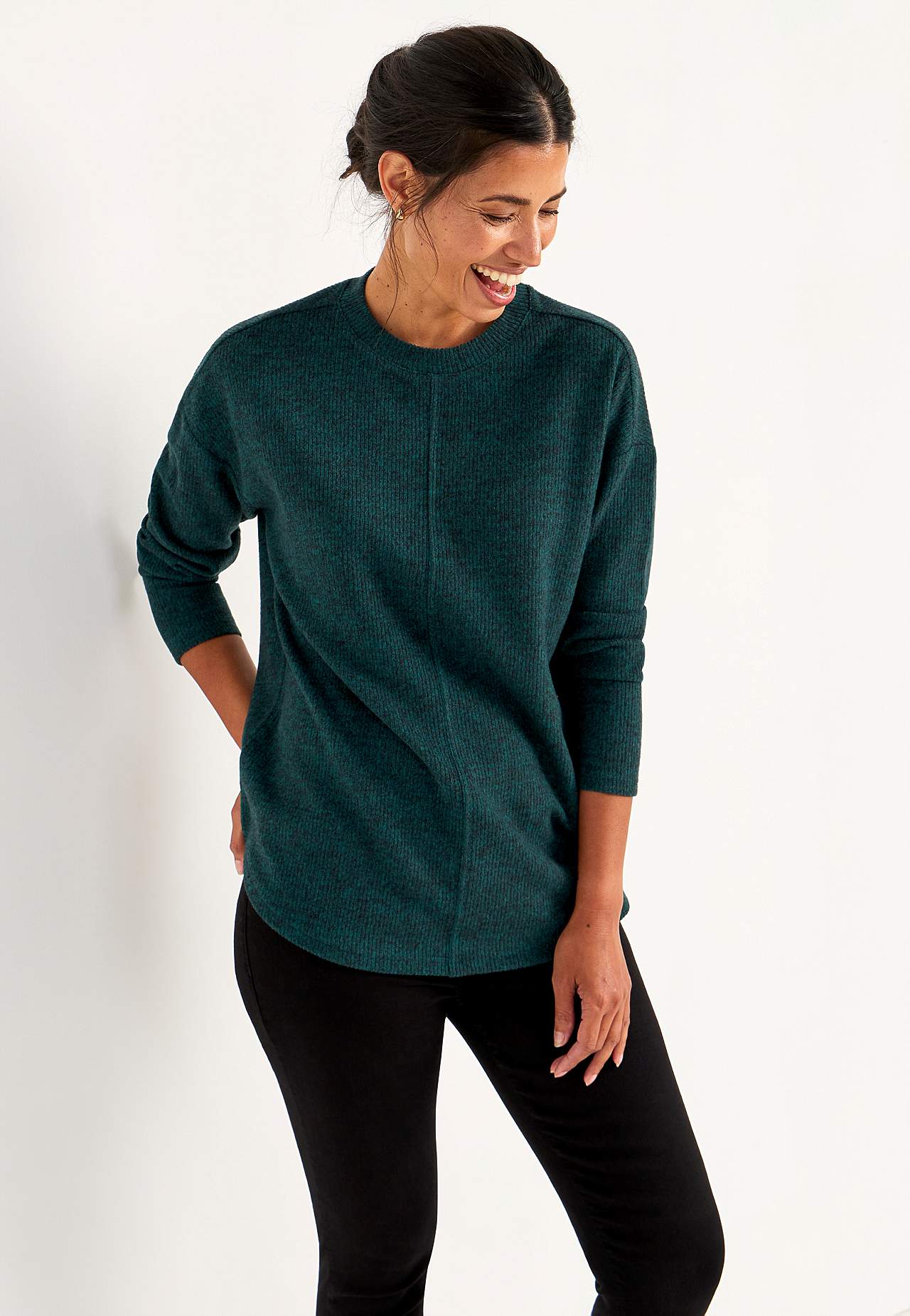 Supermyk genser med dekorativ midtsøm Beata