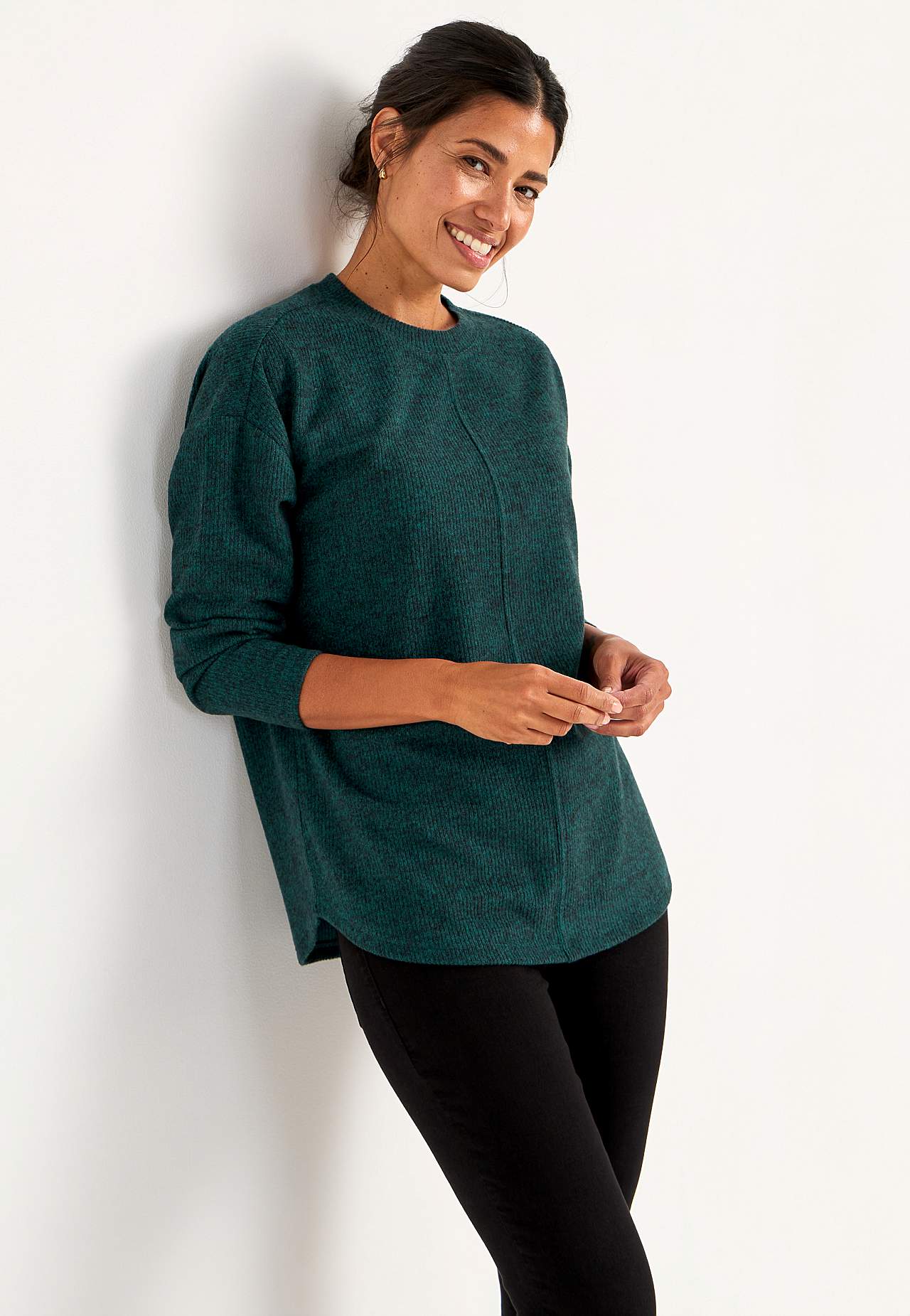 Supermyk genser med dekorativ midtsøm Beata