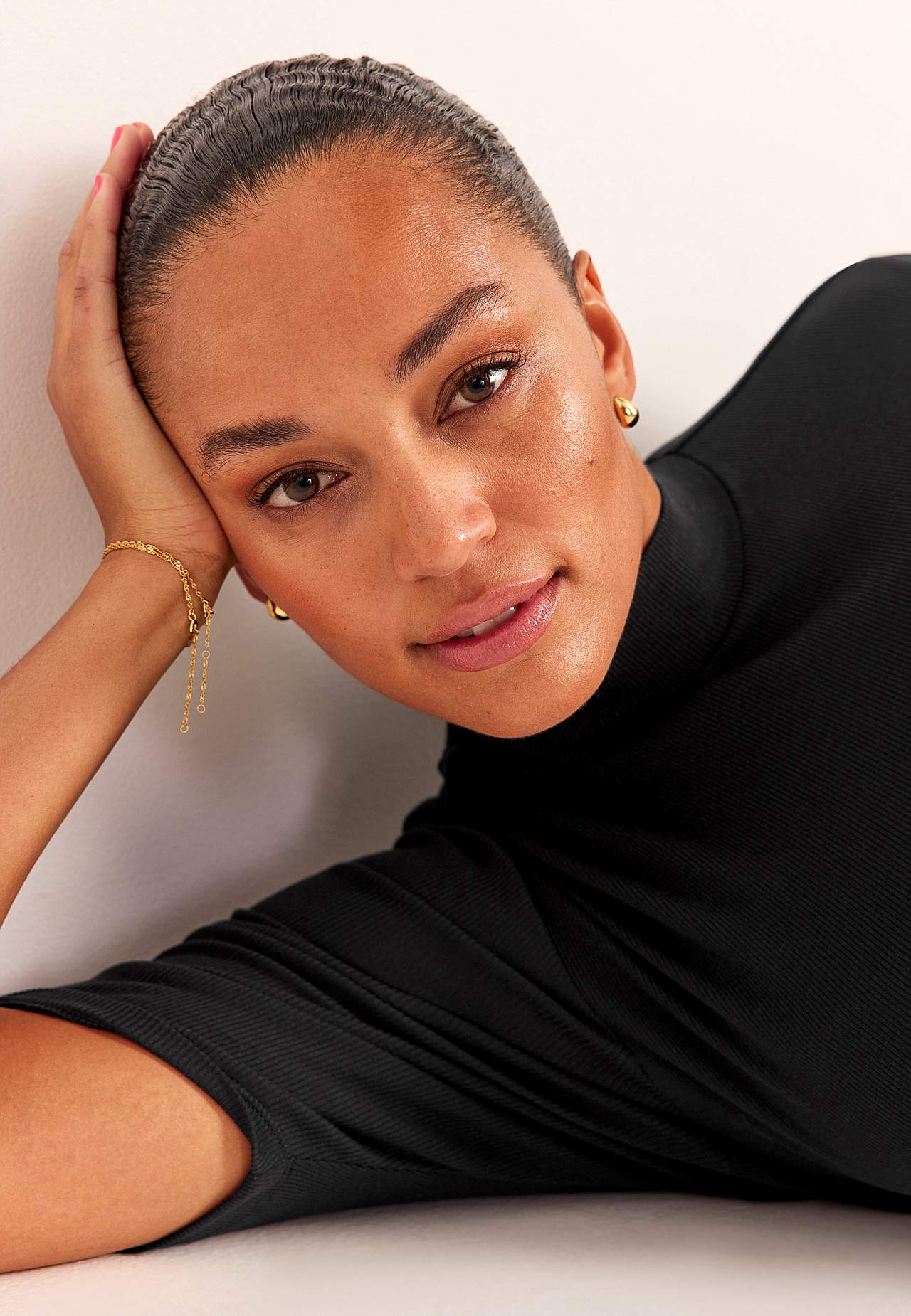 Ribbet topp med pologenser