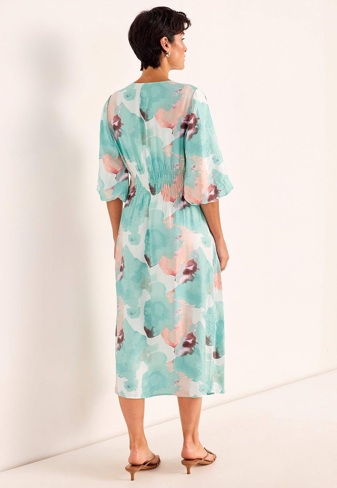 Kjole med fôret pufferme