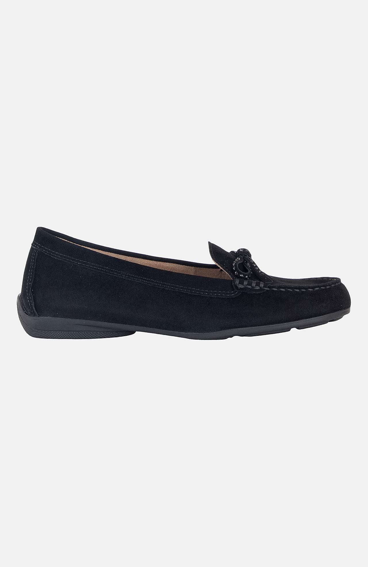 Loafer i semsket skinn med dekorert sløyfe
