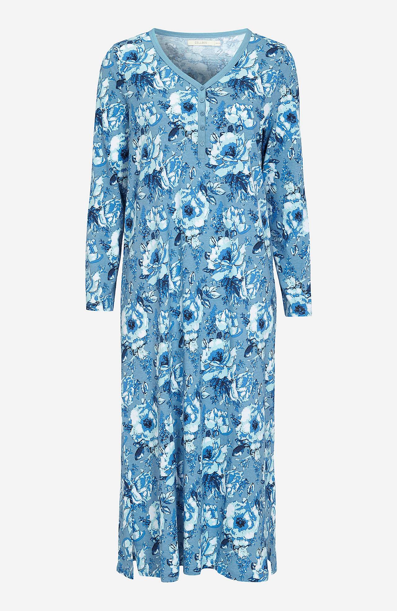 Nattkjole med et blomstermønster