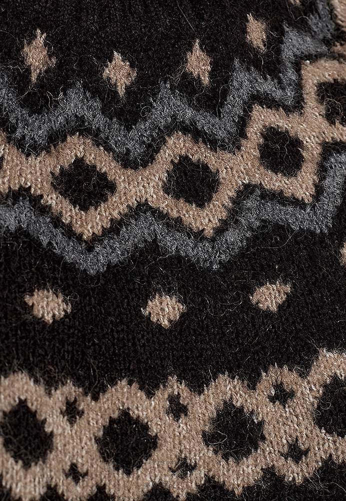 Kjole med jacquardstrikket mønster
