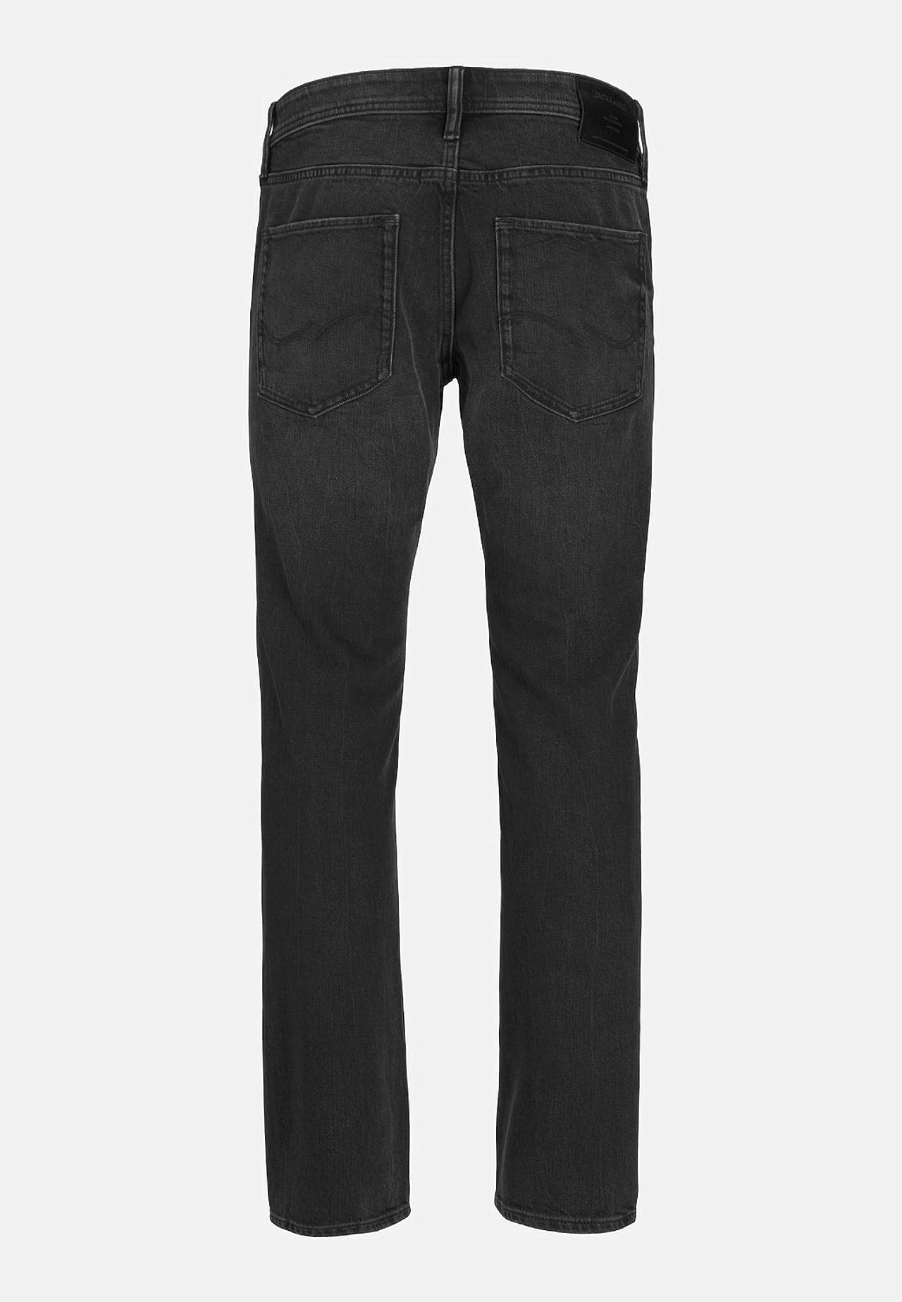 Jeans med avsmalnende bein