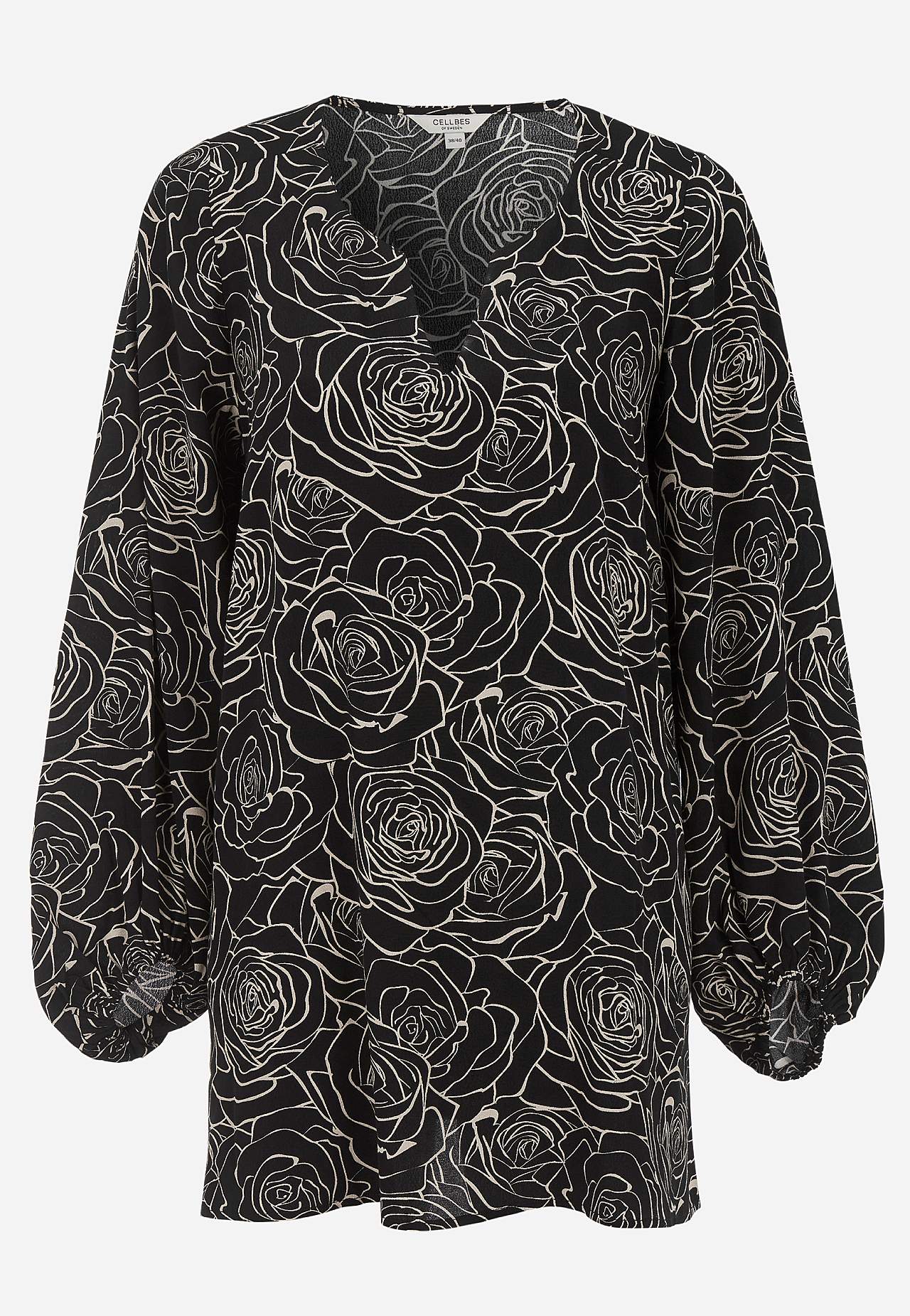 Bluse i viskose med et blomstermønster