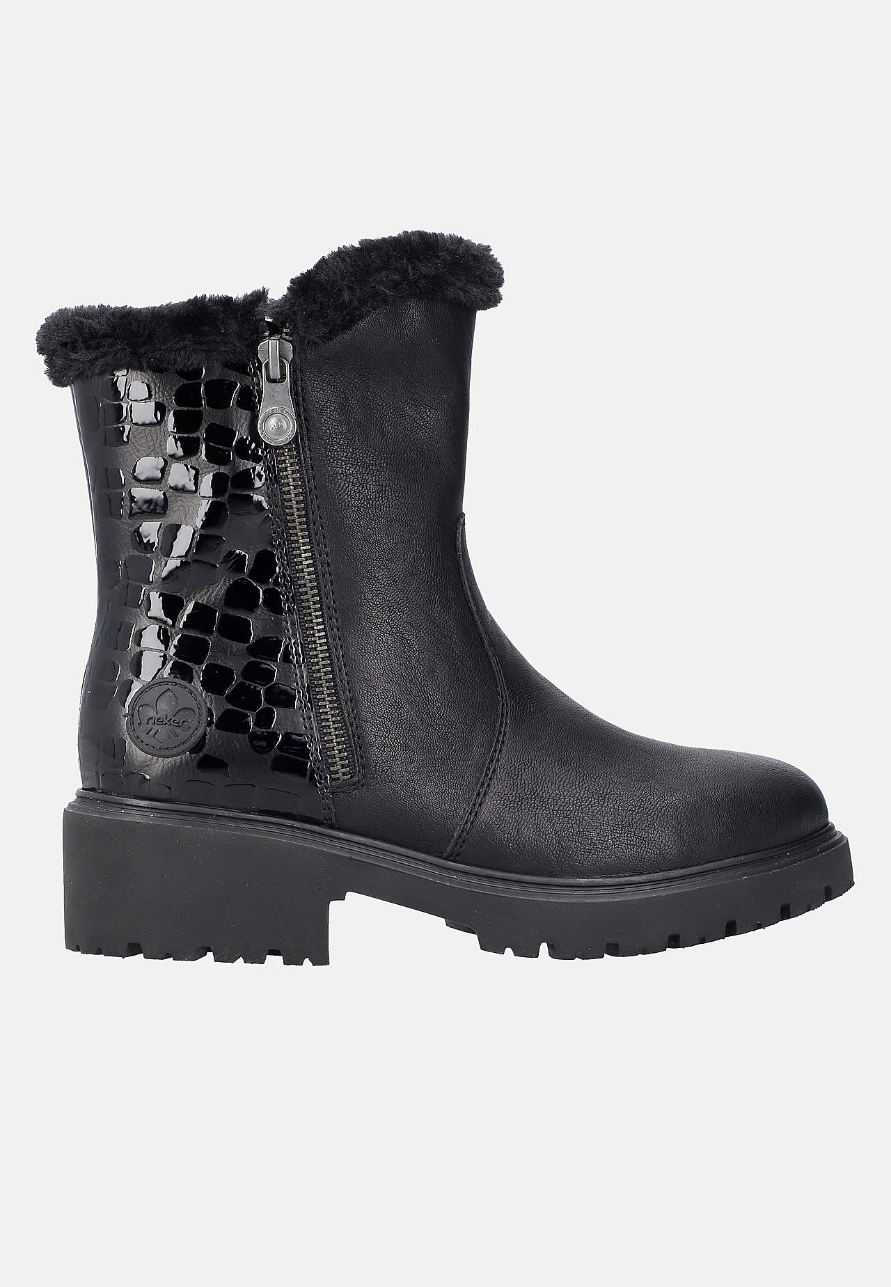 Varm-foret boot med detaljer i lakk