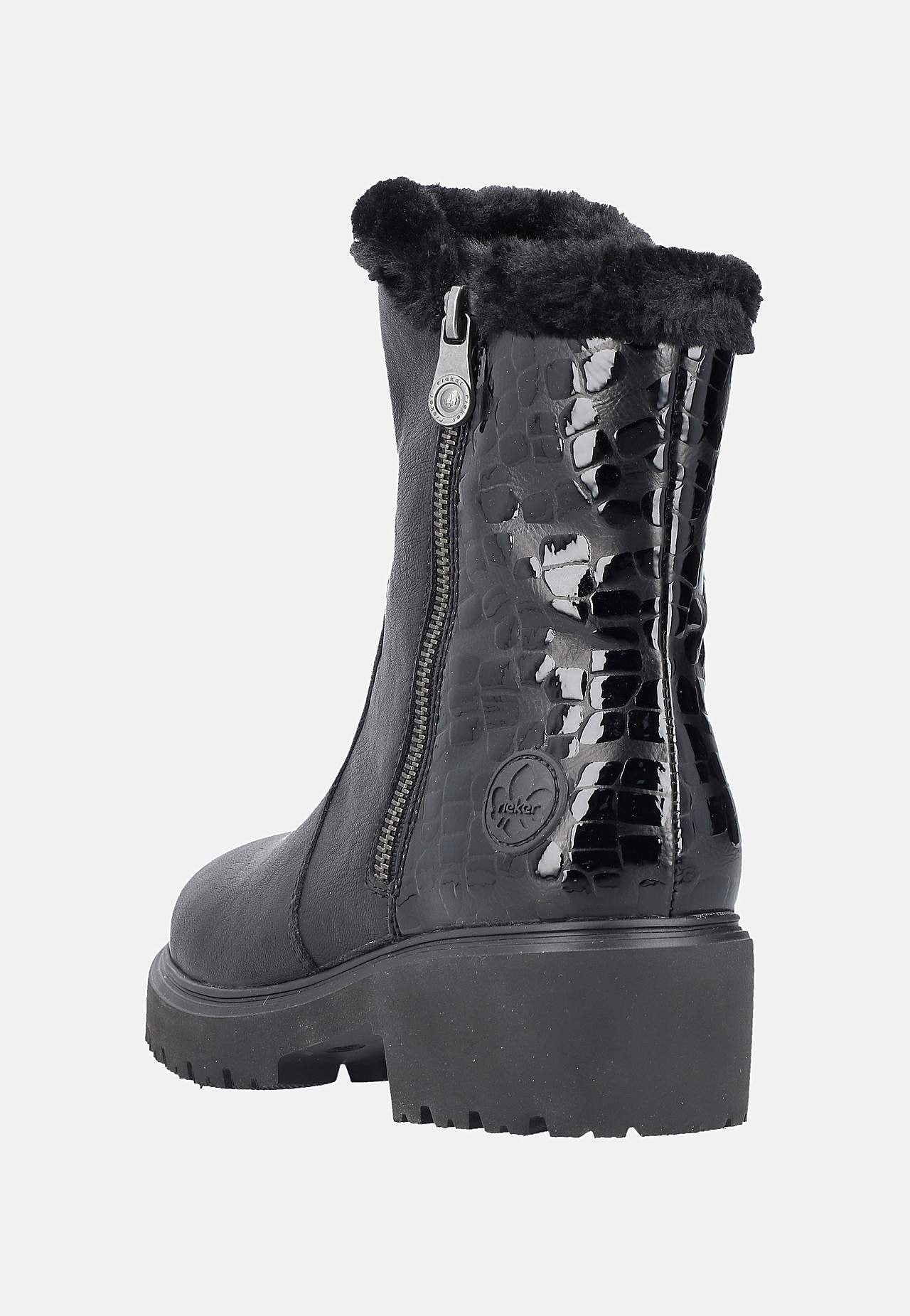 Varm-foret boot med detaljer i lakk