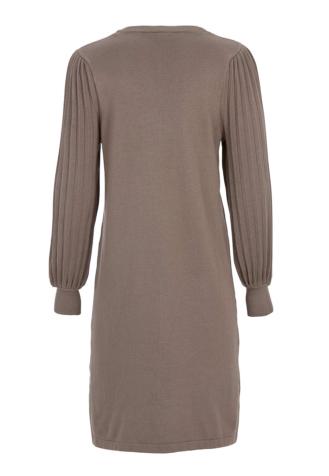 Finstrikket kjole med plisserte ermer